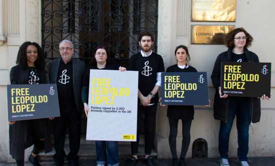 Leopoldo Lopez petition hand-in Leopoldo Lopez petition hand-in